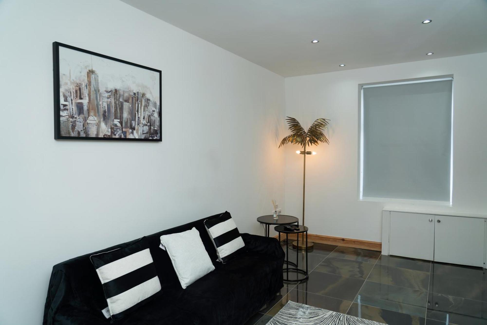 Double Bedroom Near Etihad And Coop Live With Free Parking, Shared Kitchen & Bathroom - Including Free 1-Hour Early Check-In Or Late Check-Out For Bookings Until July Manchester Exterior foto