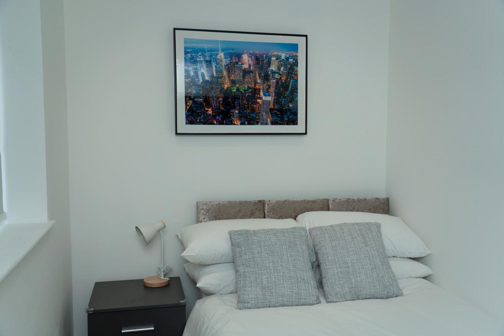 Double Bedroom Near Etihad And Coop Live With Free Parking, Shared Kitchen & Bathroom - Including Free 1-Hour Early Check-In Or Late Check-Out For Bookings Until July Manchester Exterior foto